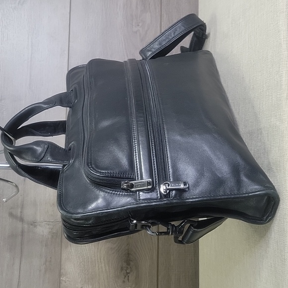 Tumi Black Leather Portfolio Briefcase Crossbody Messenger Bag - Picture 2 of 14
